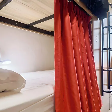 Hostal Ideal Youth