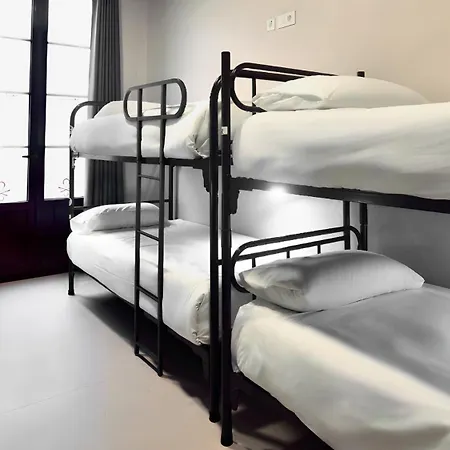 Hostel Ideal Youth Barcelona