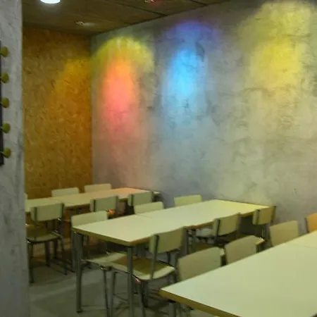 Hostel Ideal Youth *