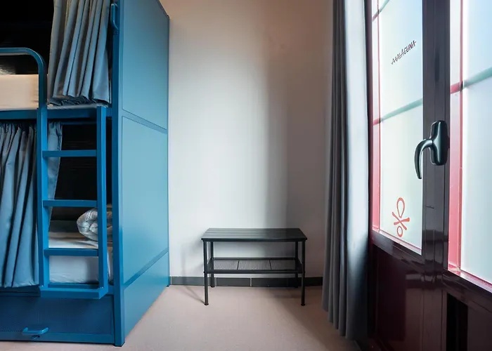 Hostel Malacuna *