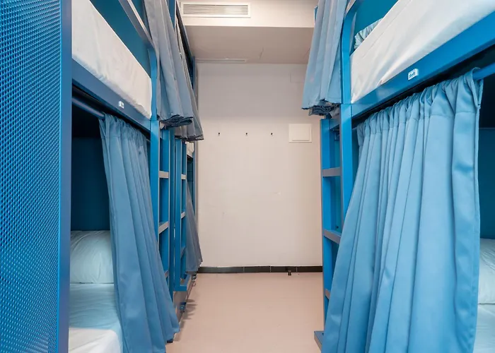Malacuna Hostel *